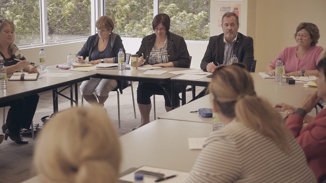 Le groupe de travail sur l’équité salariale souligne les 20 ans de la Loi sur l’équité salariale.