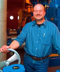 Claude Therrien, membre du SCFP, secteur municipal, siège au nom de la FTQ à un sous-comité technique sur la formation d’Emploi-Québec.