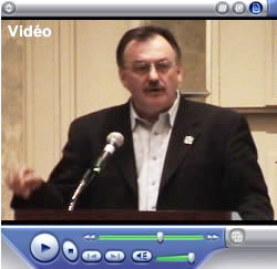 <center>Cliquez sur la vitesse de connexion de votre choix: <b>56k | 150k | 350k </b>Windows Media Player <br<br> <i><br>Visionnez le discours d'Henri Massé au Conseil consultatif de la FTQ (durée: 15 minutes)