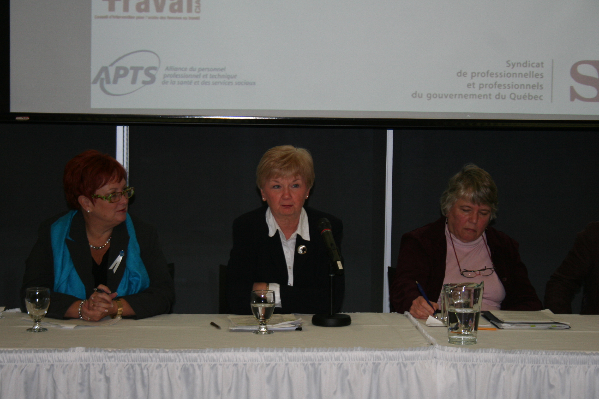Conférence de presse - les femmes et la retraite le 26 nov. 2012